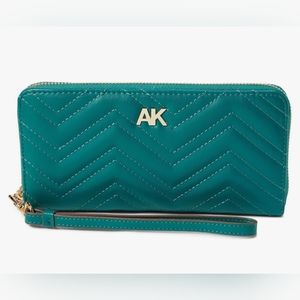 NWOT Anne Klein Women's Ak Quilted Zip Around Wallet